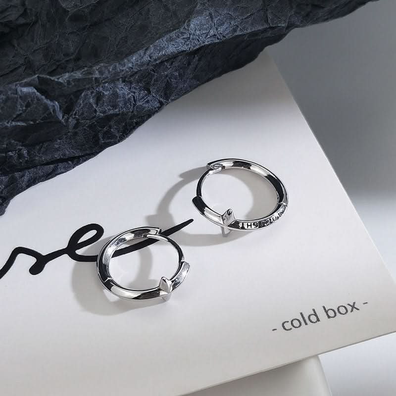 Men’s Star Punk-inspired Earrings – Silver & Black Geometric Ear Hoop