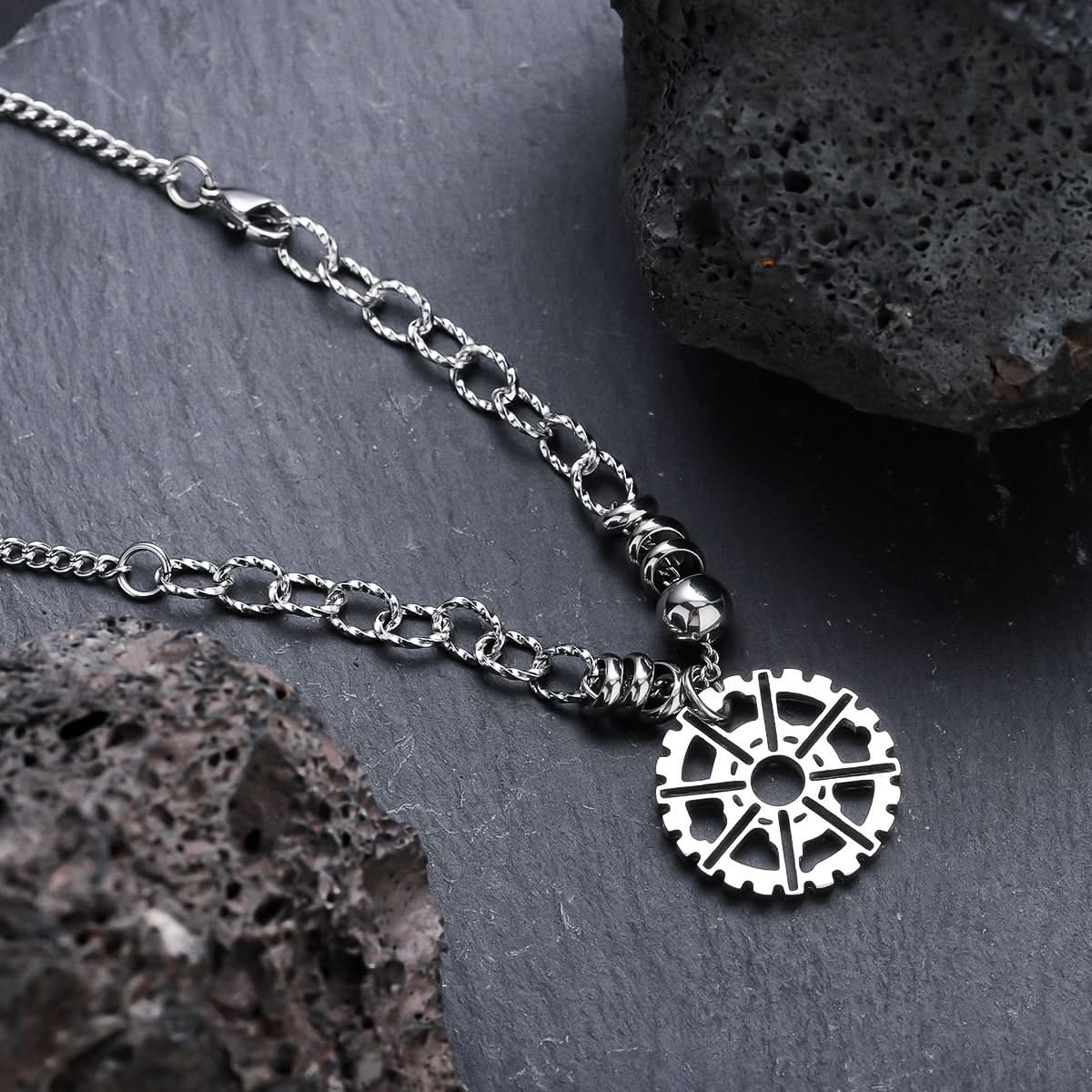 Men’s Gear Pendant Necklace – Hip-Hop Streetwear Chain