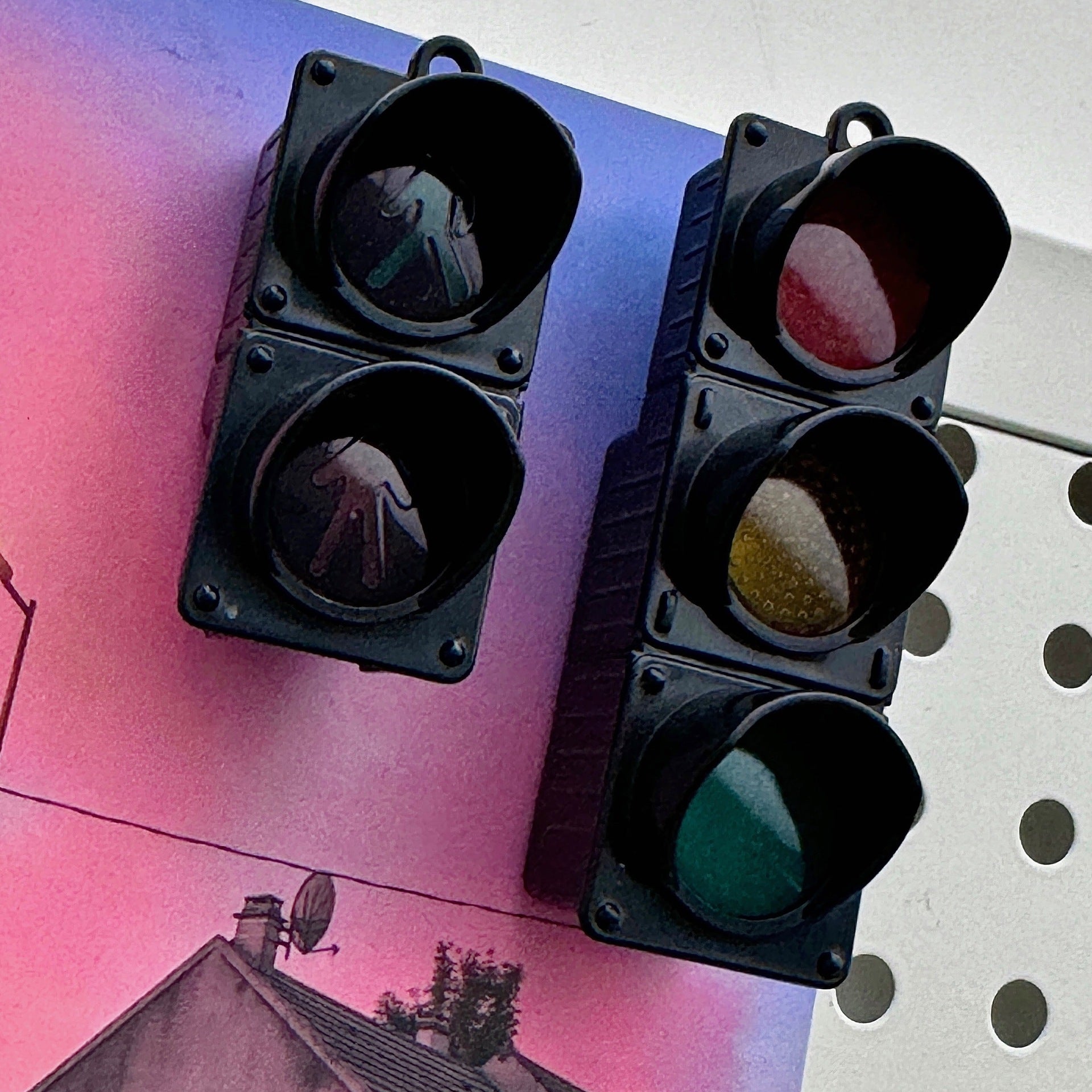 Luminous Traffic Light Fridge Magnet – Creative Pedestrian Sign Home Decor Sticker