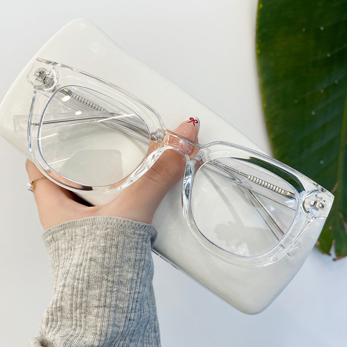 Retro Thick Frame Blue Light Glasses – Unisex TR90, Myopia-Ready