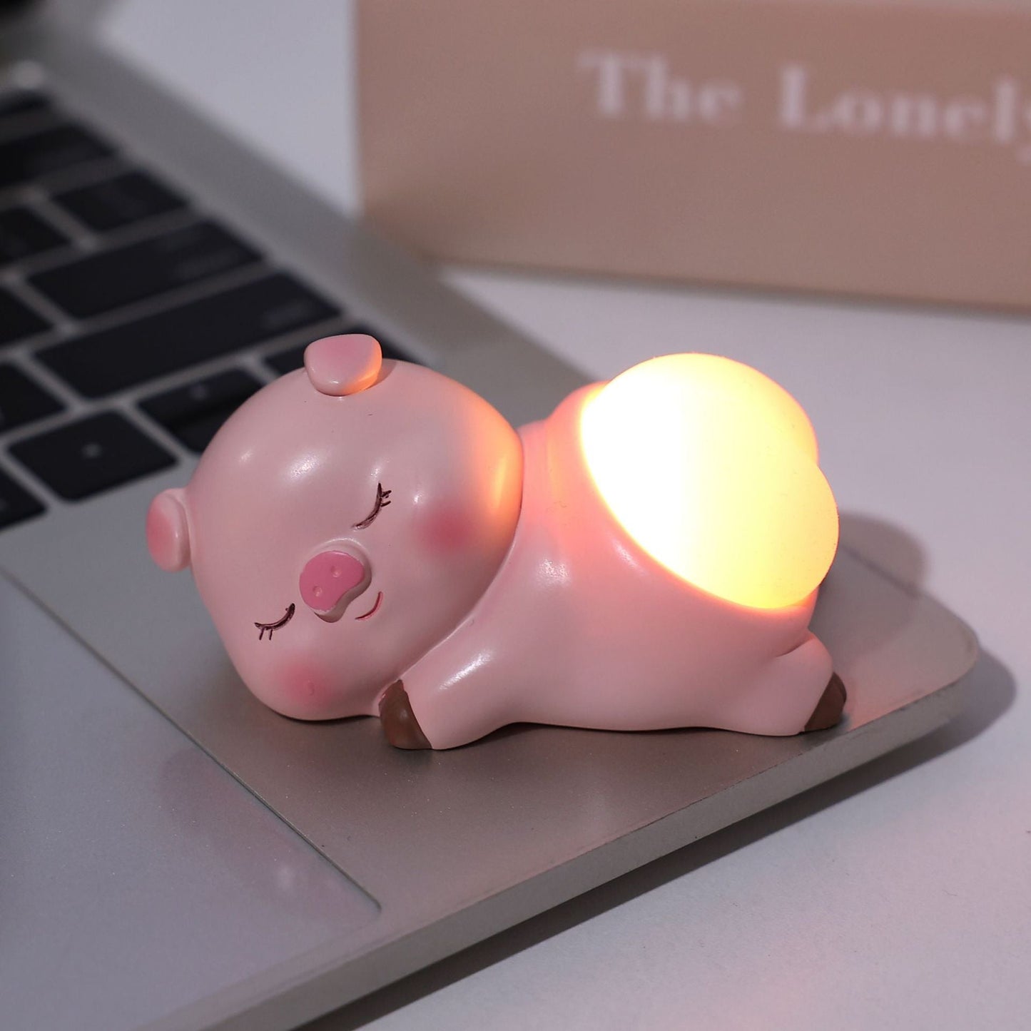 Cute Cartoon Butt Lamp – Squeeze Stress Relief Light for Desk, Gift & Office Decor