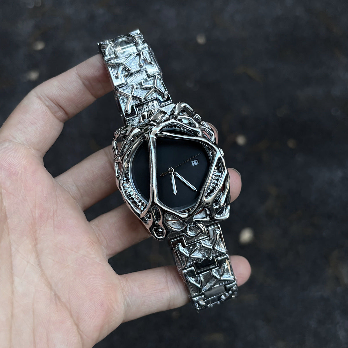 Men’s Spider Web Quartz Watch – Waterproof Fashion Wristwatch with Alloy Strap