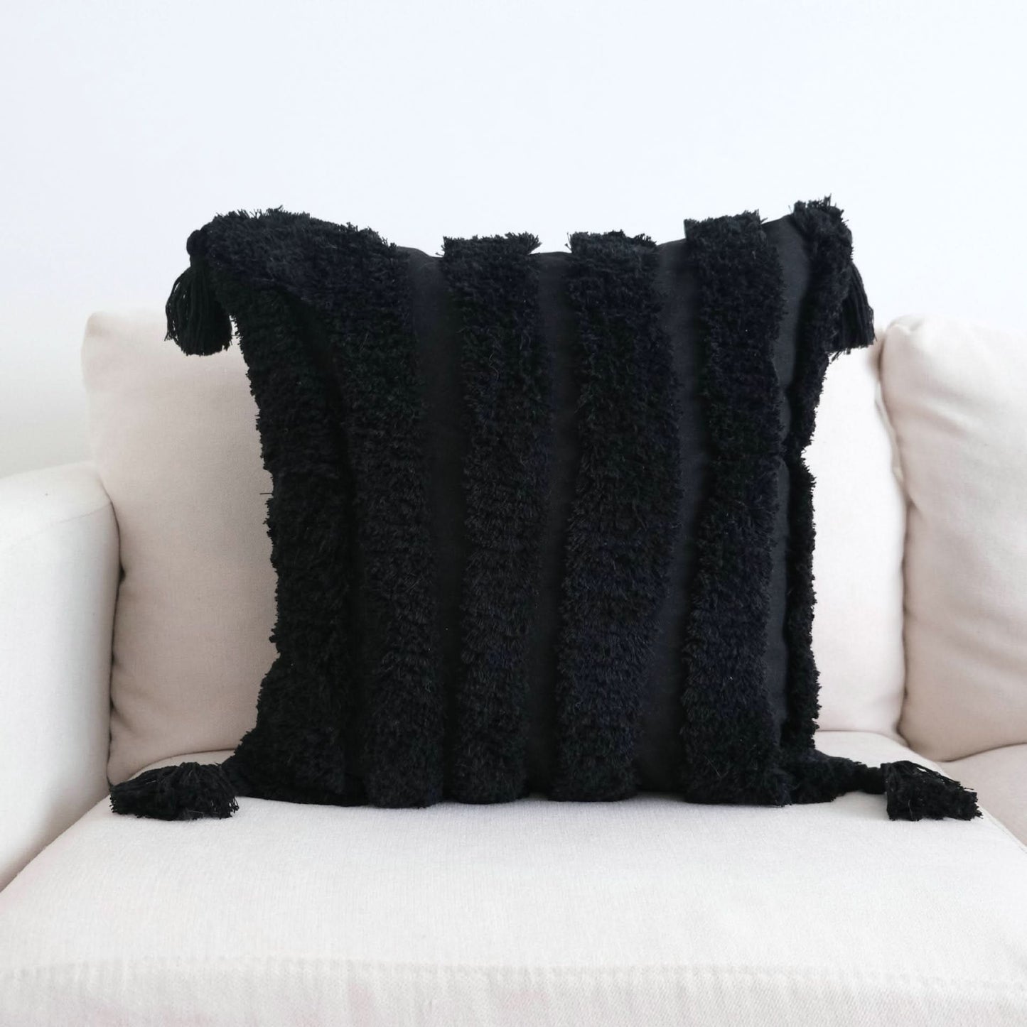 Tufted Cotton and Linen Pillow - Tassel Decorative Cushion Cover