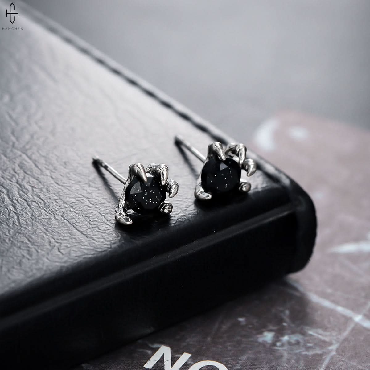 Unisex Trendy Dragon Claw Starry Sky Stone Earrings – Black Copper