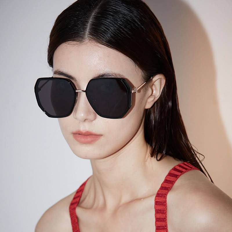 Premium Polarized Sunglasses for Women – Trendy Irregular Frame UV Protection