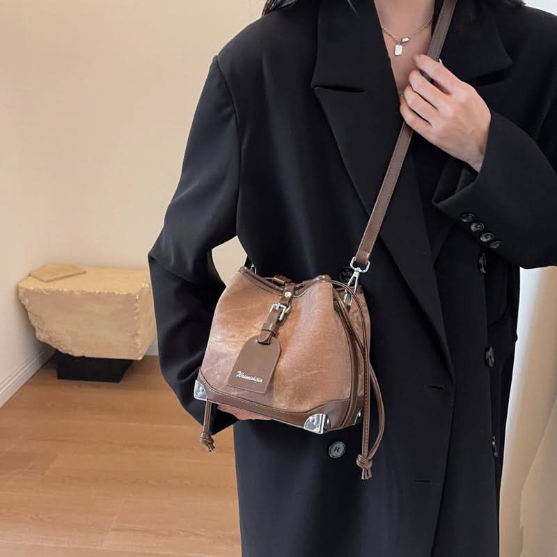 Women's Retro Leather Drawstring Shoulder Bag for Everyday Style
