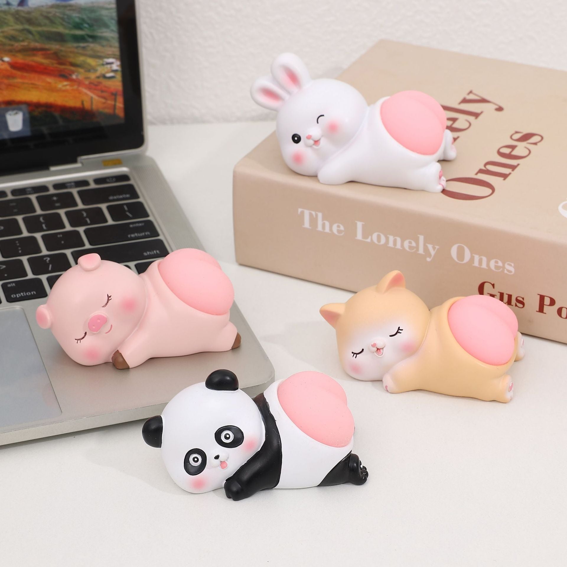 Cute Cartoon Butt Lamp – Squeeze Stress Relief Light for Desk, Gift & Office Decor
