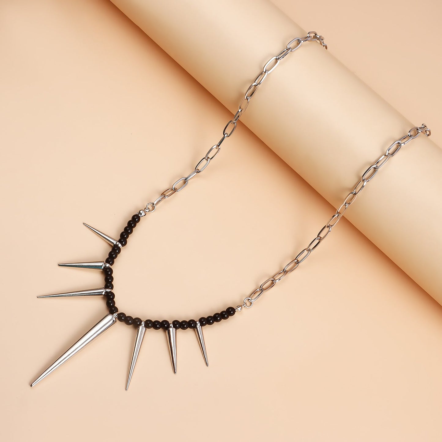 Punk Rivet Chain Necklace – Black Beaded Clavicle Choker for Women