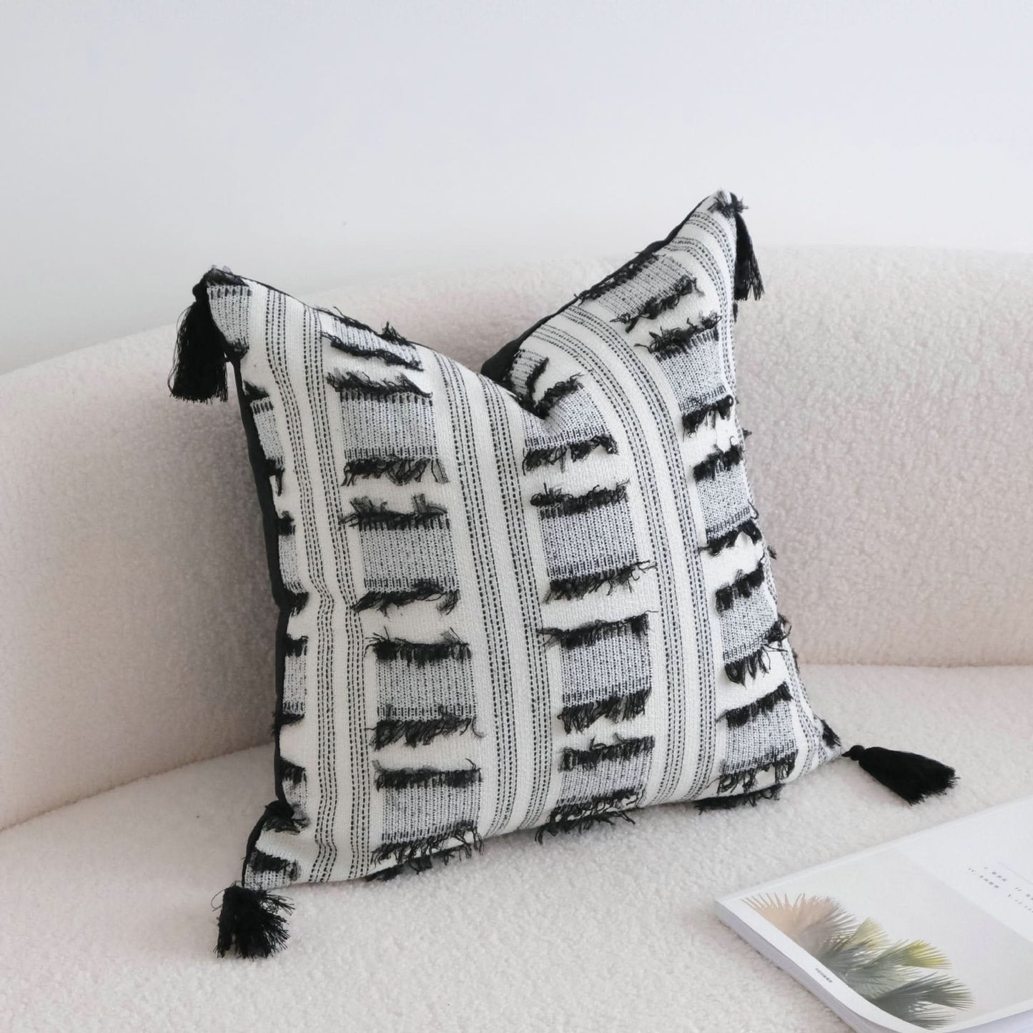 Black and White Light Luxury Tassel Pillow Cover