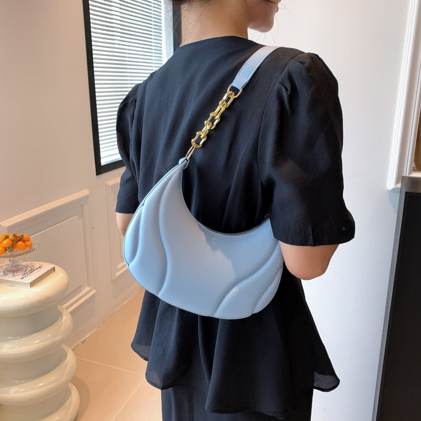 Pressed Shell Armpit Bag – Small Chain Shoulder Bag for Women, Casual Pillow Style
