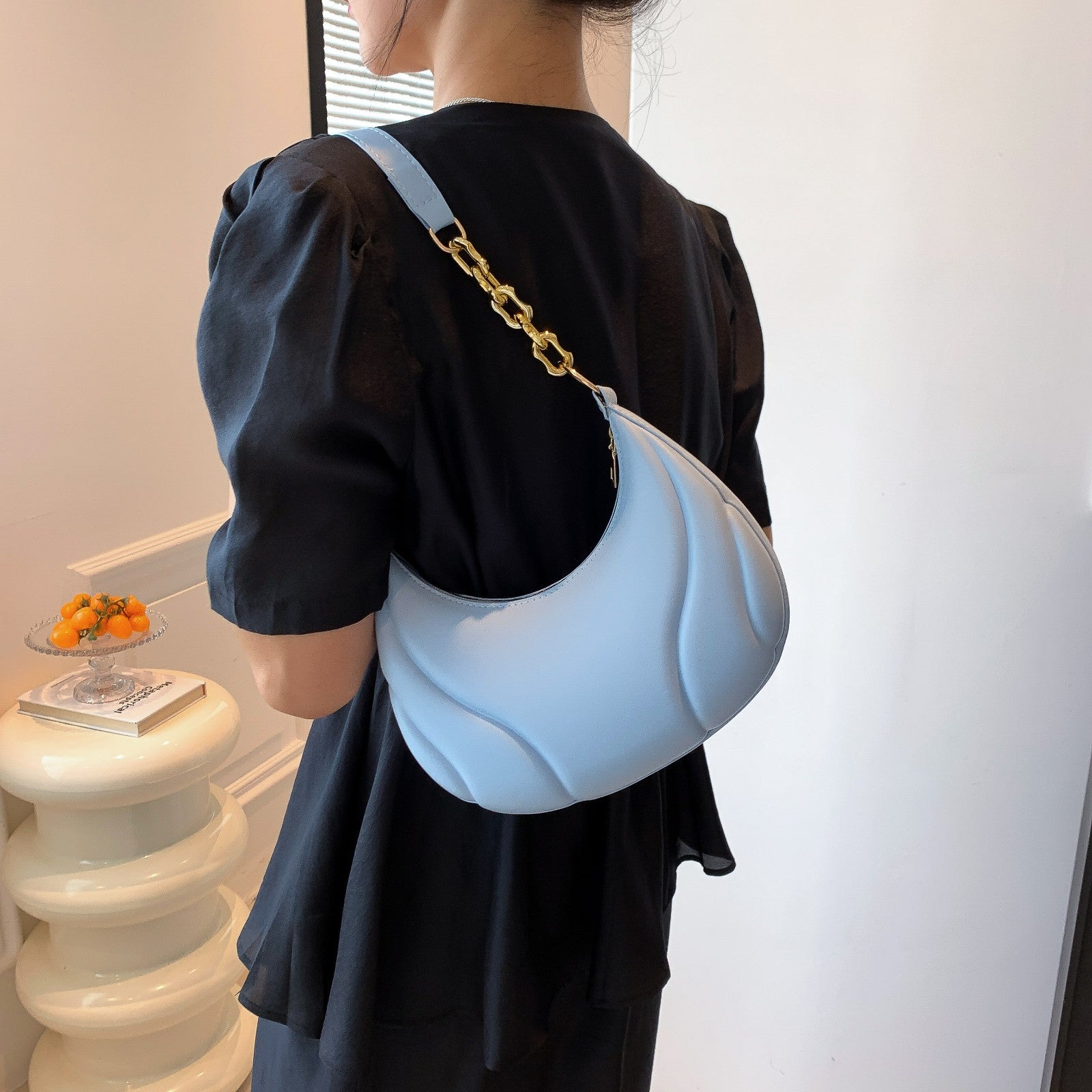 Pressed Shell Armpit Bag – Small Chain Shoulder Bag for Women, Casual Pillow Style