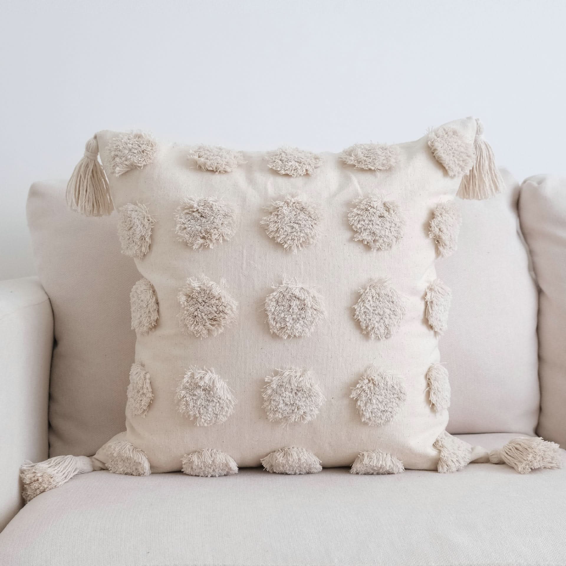 Tufted Cotton and Linen Pillow - Tassel Decorative Cushion Cover