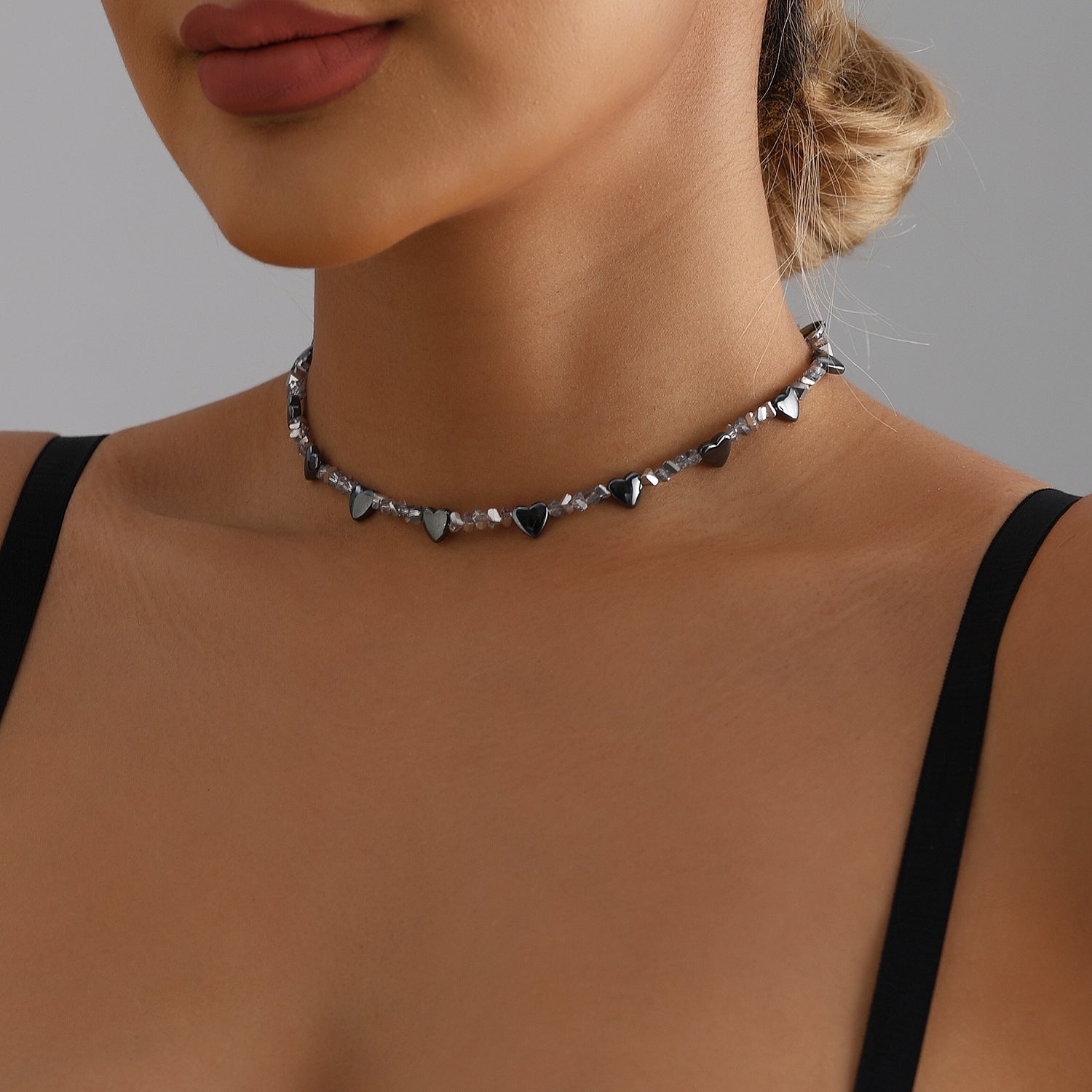 Black Heart Crystal Necklace – Elegant Glass Pendant Clavicle Chain for Women