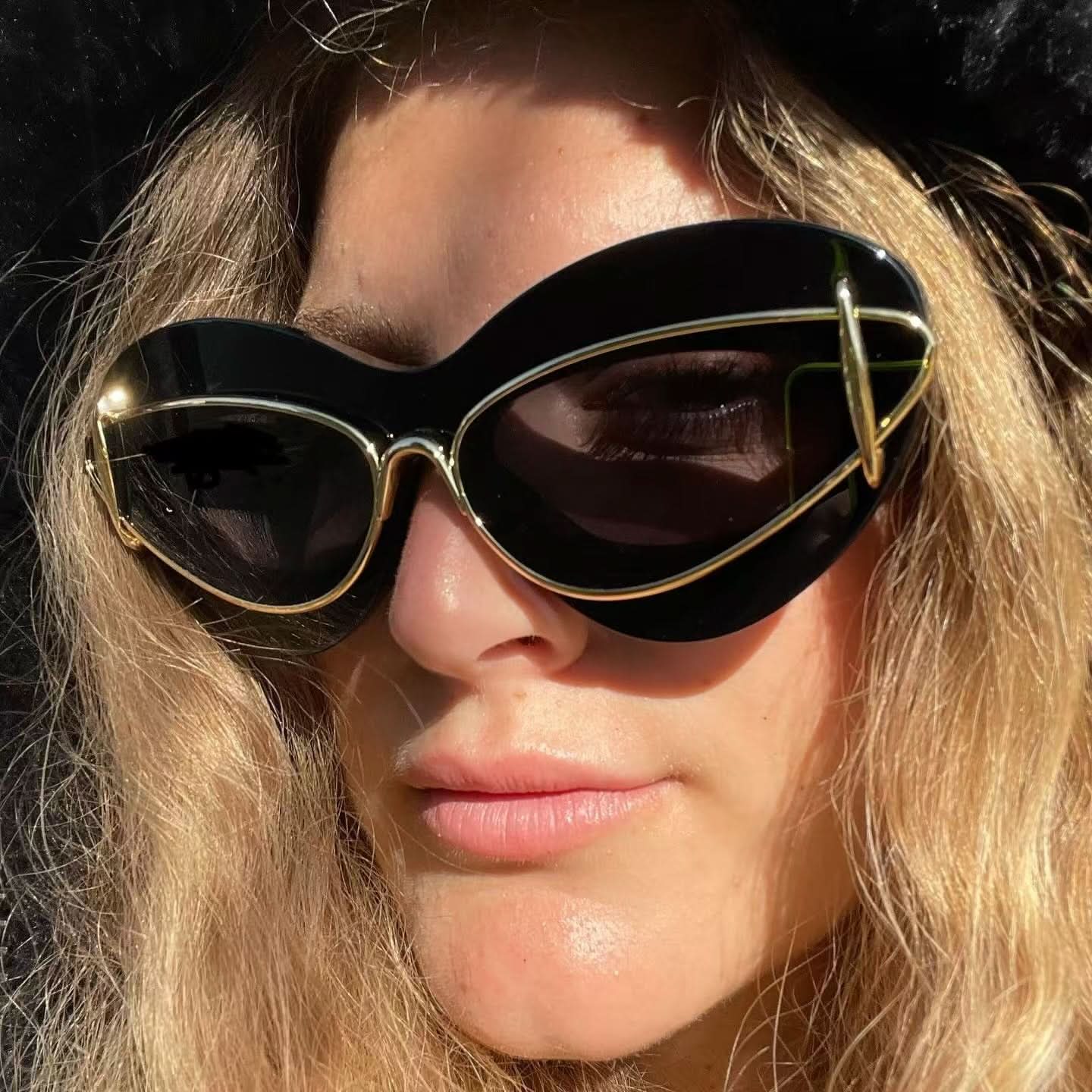 Trendy Y2K Cat-Eye Sunglasses – Stylish Small-Frame Shades with UV Protection