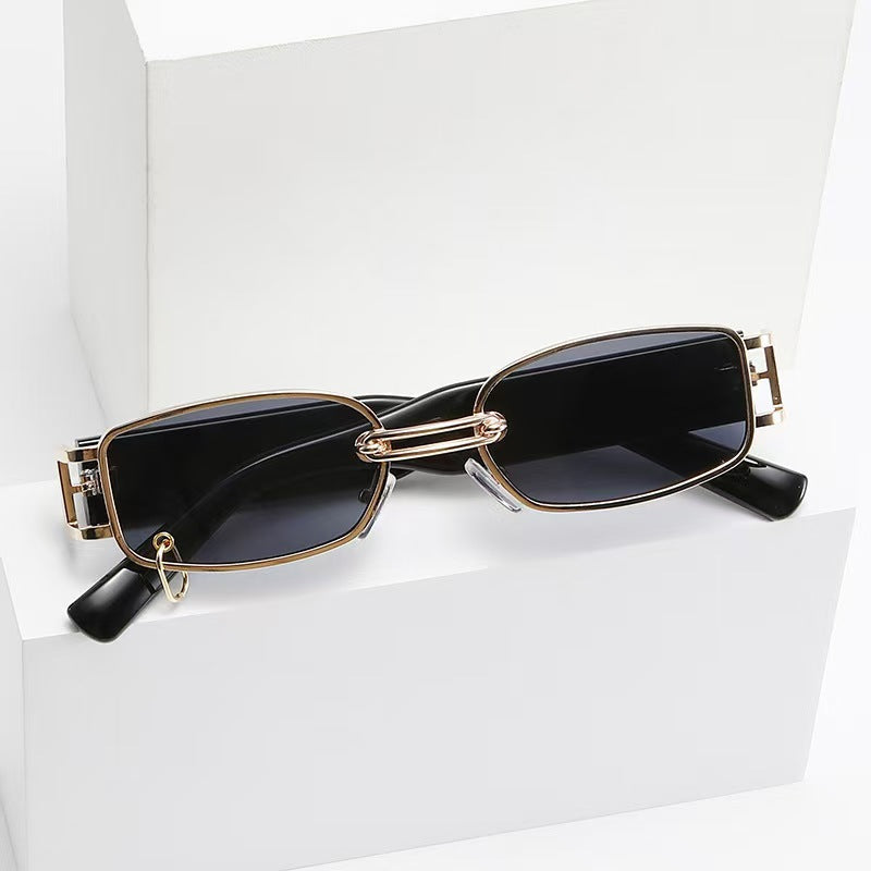 Retro Modern UV400 Sunglasses – Small Metal Frame Trendy Eyewear for Men & Women