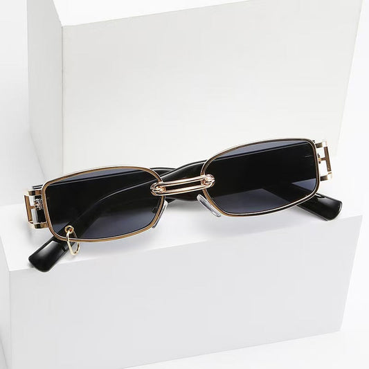 Retro Modern UV400 Sunglasses – Small Metal Frame Trendy Eyewear for Men & Women