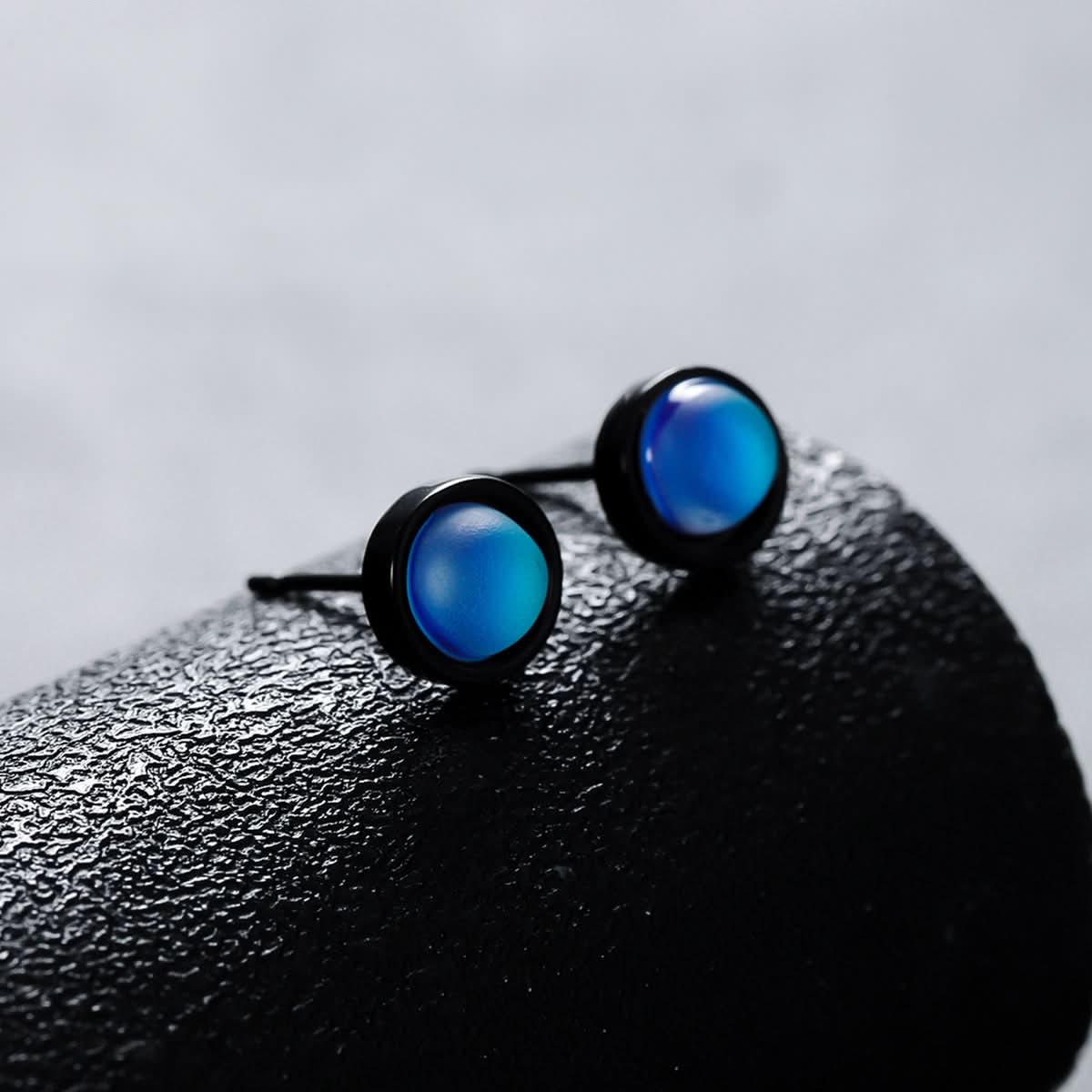 Men’s Cat’s Eye Stone Earrings – Minimalist Round Alloy Studs