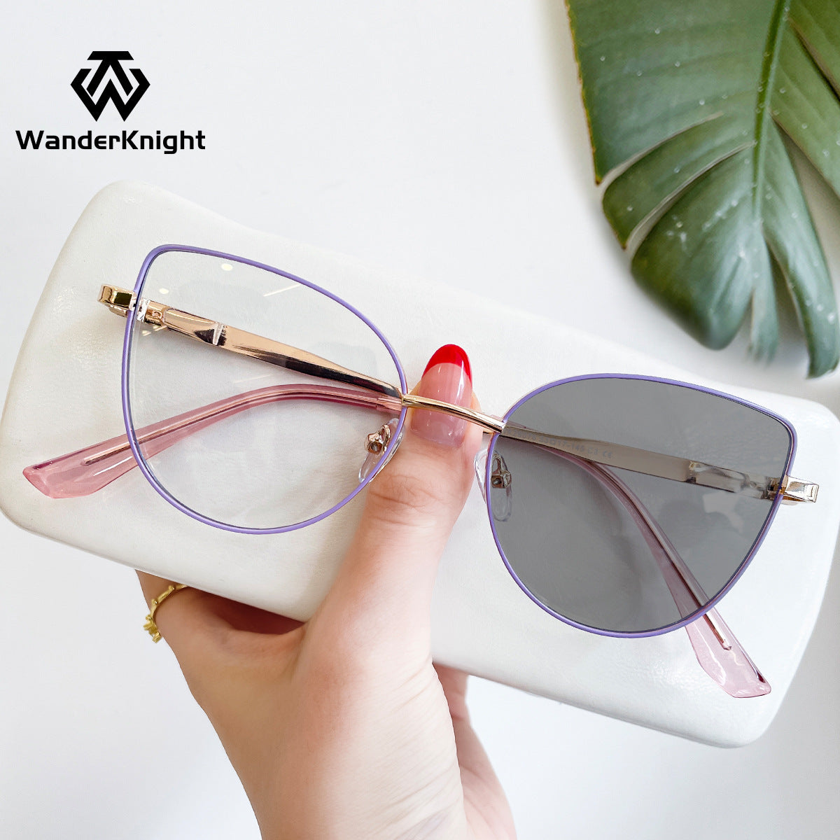 Women's Stylish Photochromic Cat-Eye Glasses – Anti-Blue Light Full Frame Eyewear