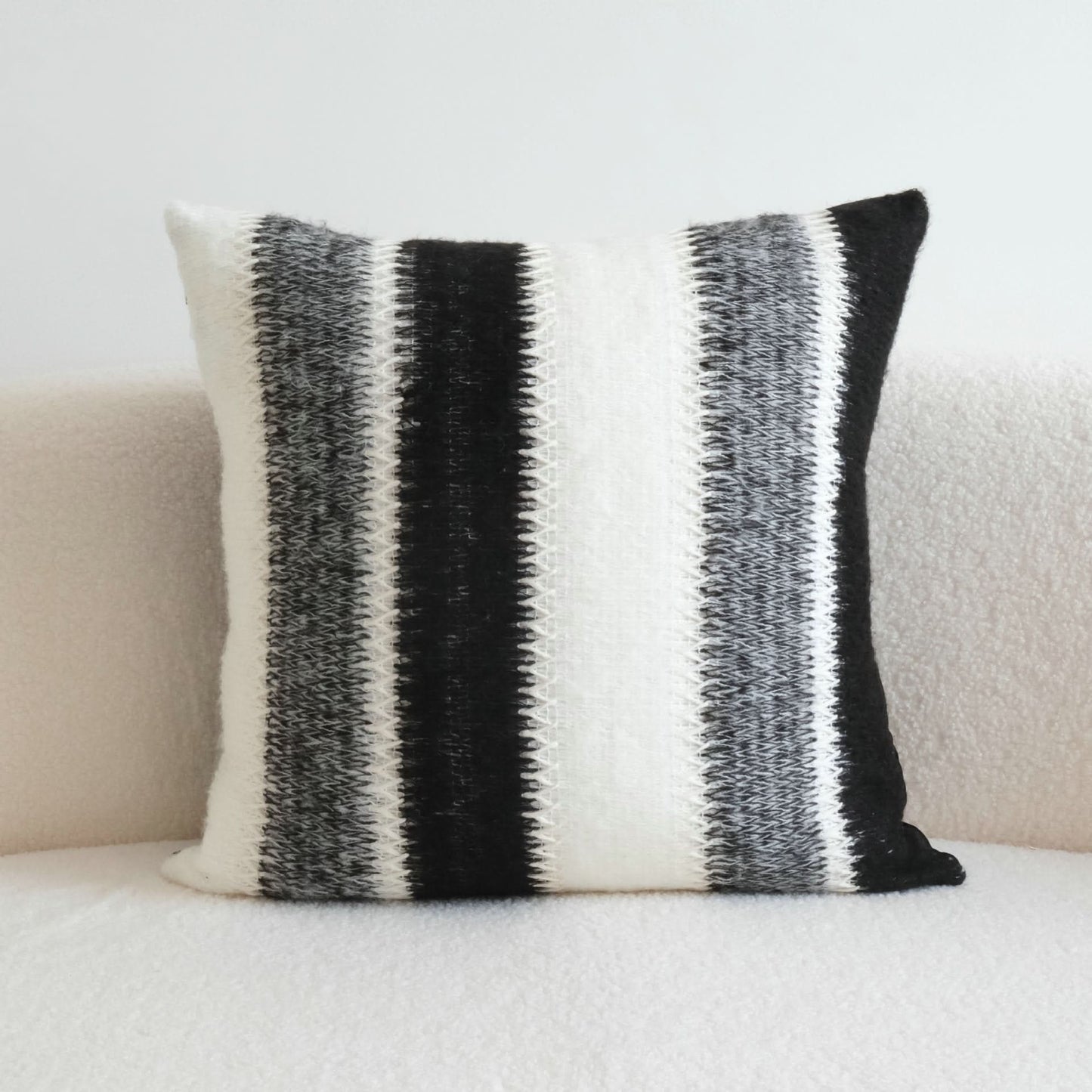 Black Light Luxury Vintage Embroidered Pillowcase