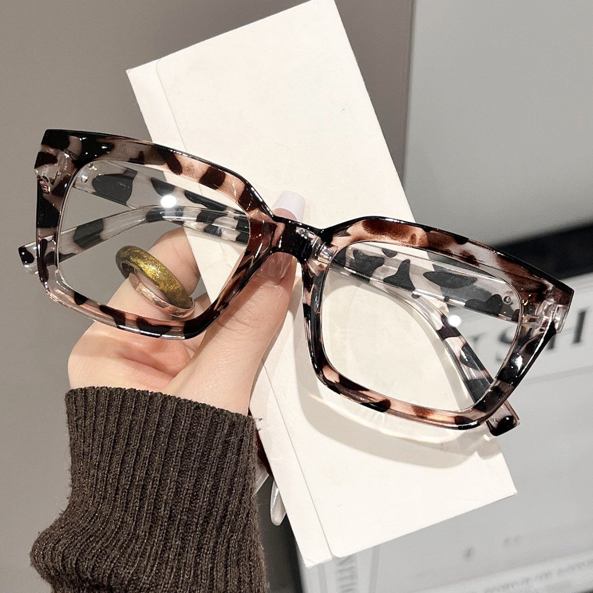 Trendy Dopamine Anti-Blue Light Glasses for Women & Men | Fashion Eyewear Frame