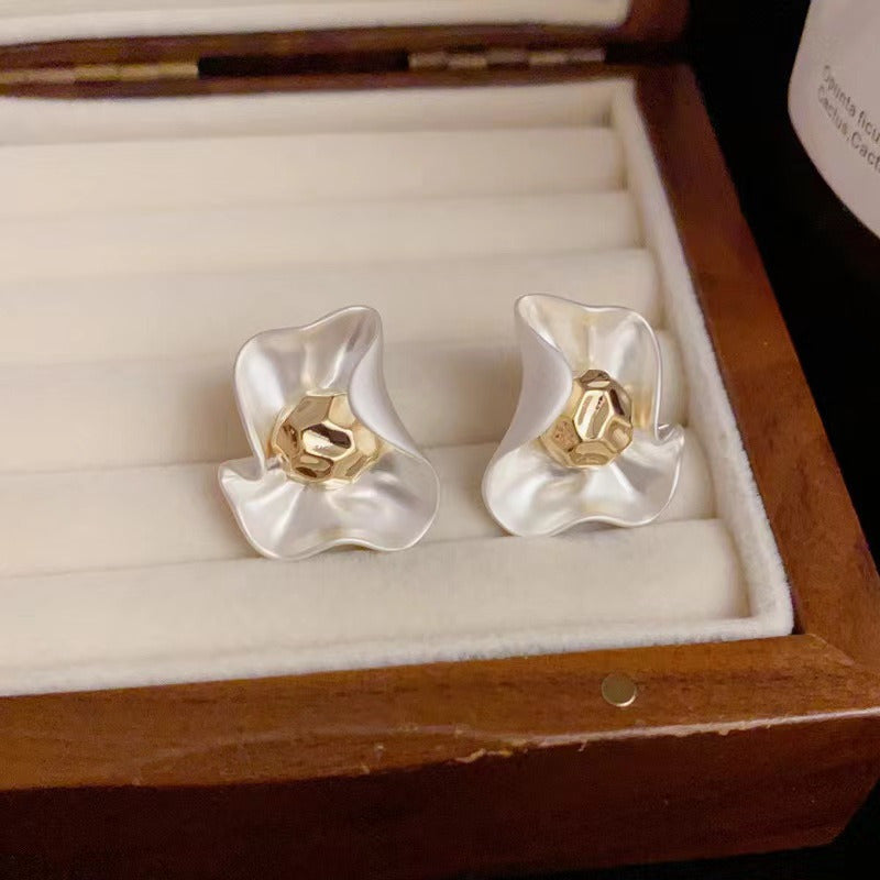 Retro Phoenix Flower Earrings for Women – Geometric Metal Fashion Jewelry