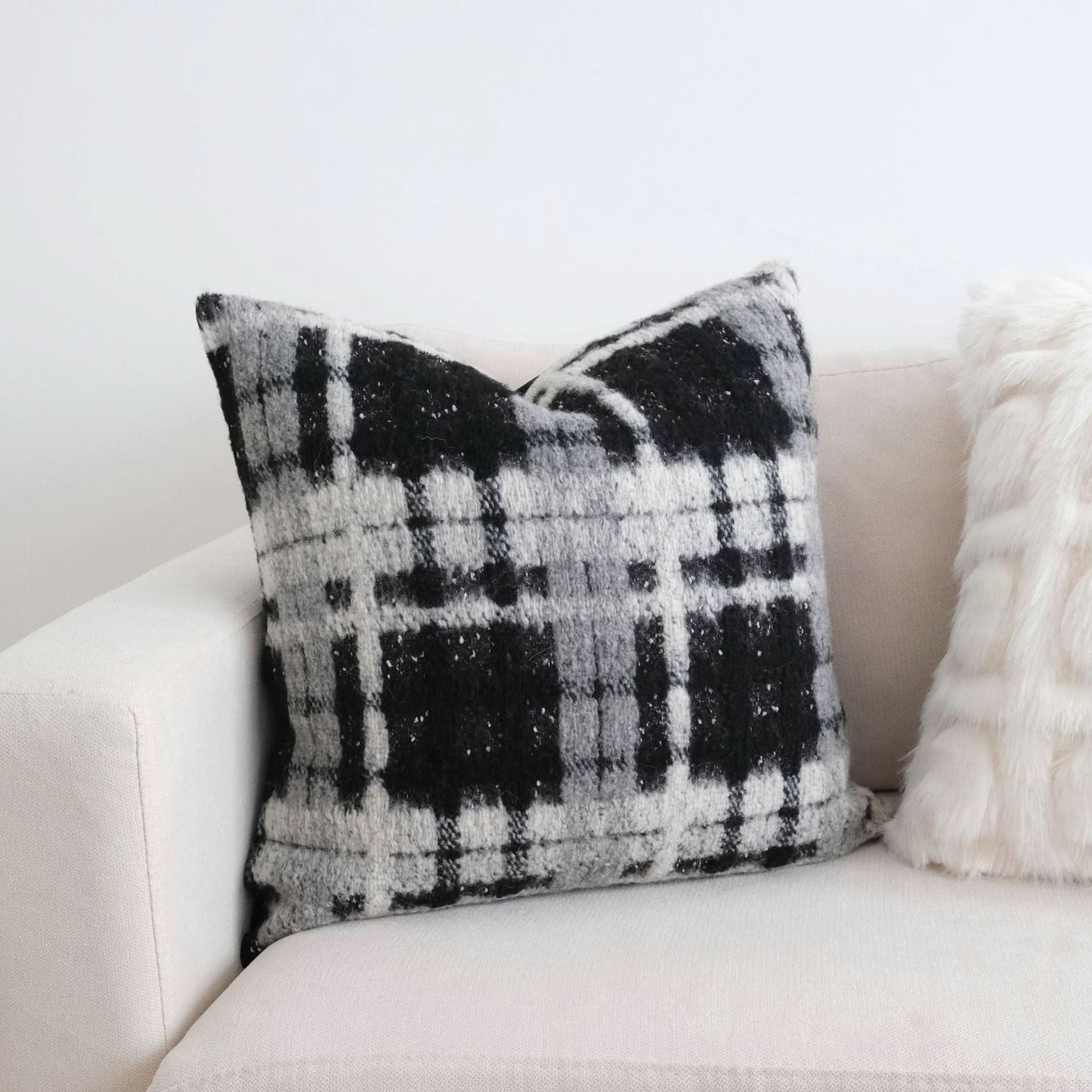 Starry Wool Black and White Checkered Pillow - Light Luxury Sofa Cushion