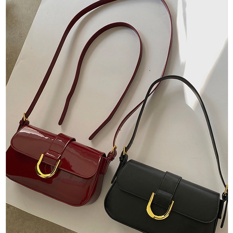Women's Small Shoulder Bag – Retro Handbag with Horseshoe Buckle, Street Style Crossbody