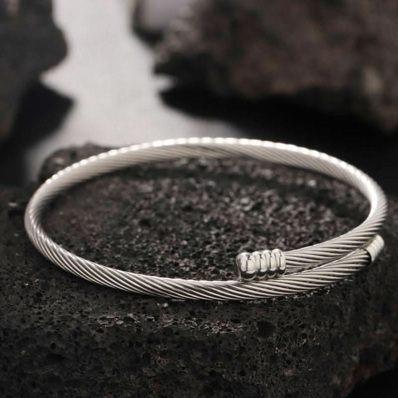 Adjustable Stylish Geometric Spiral Design for Unisex