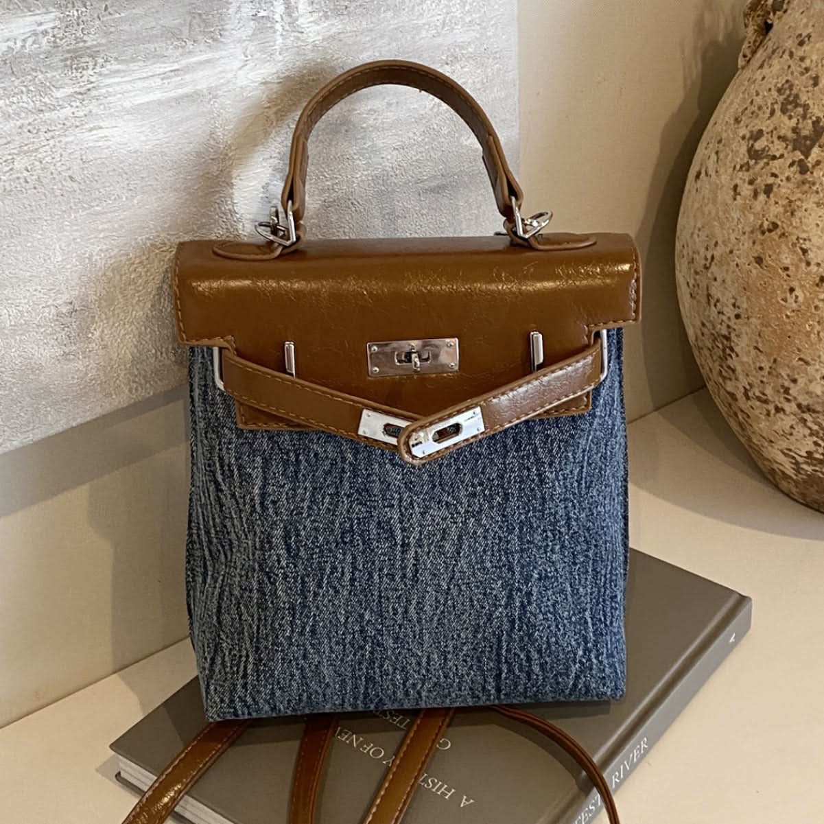 Women's Stylish PU Leather Backpack – College-Style Trendy Bag