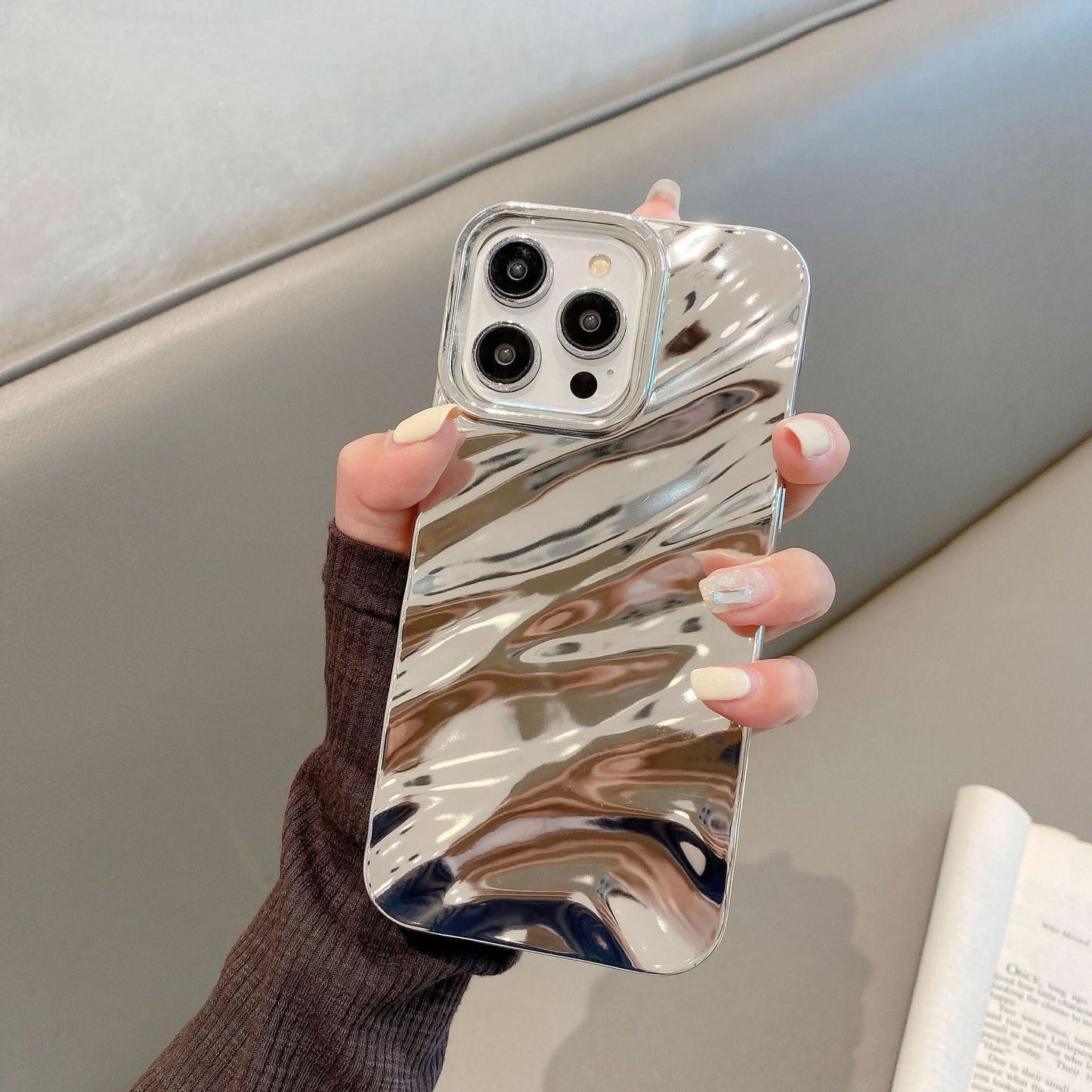 Stylish Pleated Wave Pattern iPhone Case