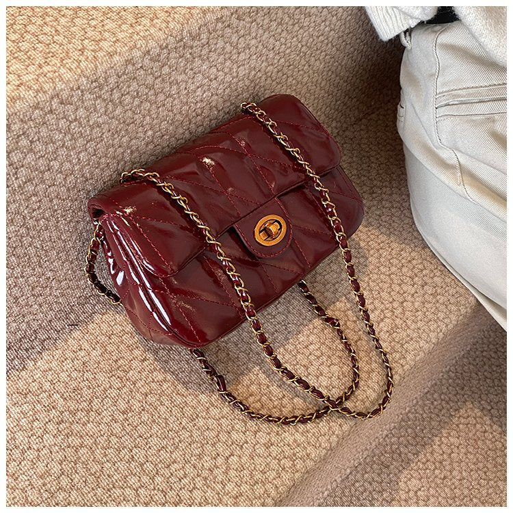 Trendy Chain Shoulder Bag for Women – Small PU Crossbody with Cover Flap