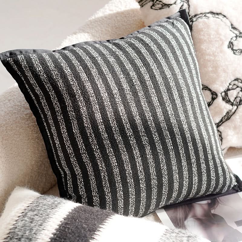 Black Light Luxury Vintage Embroidered Pillowcase