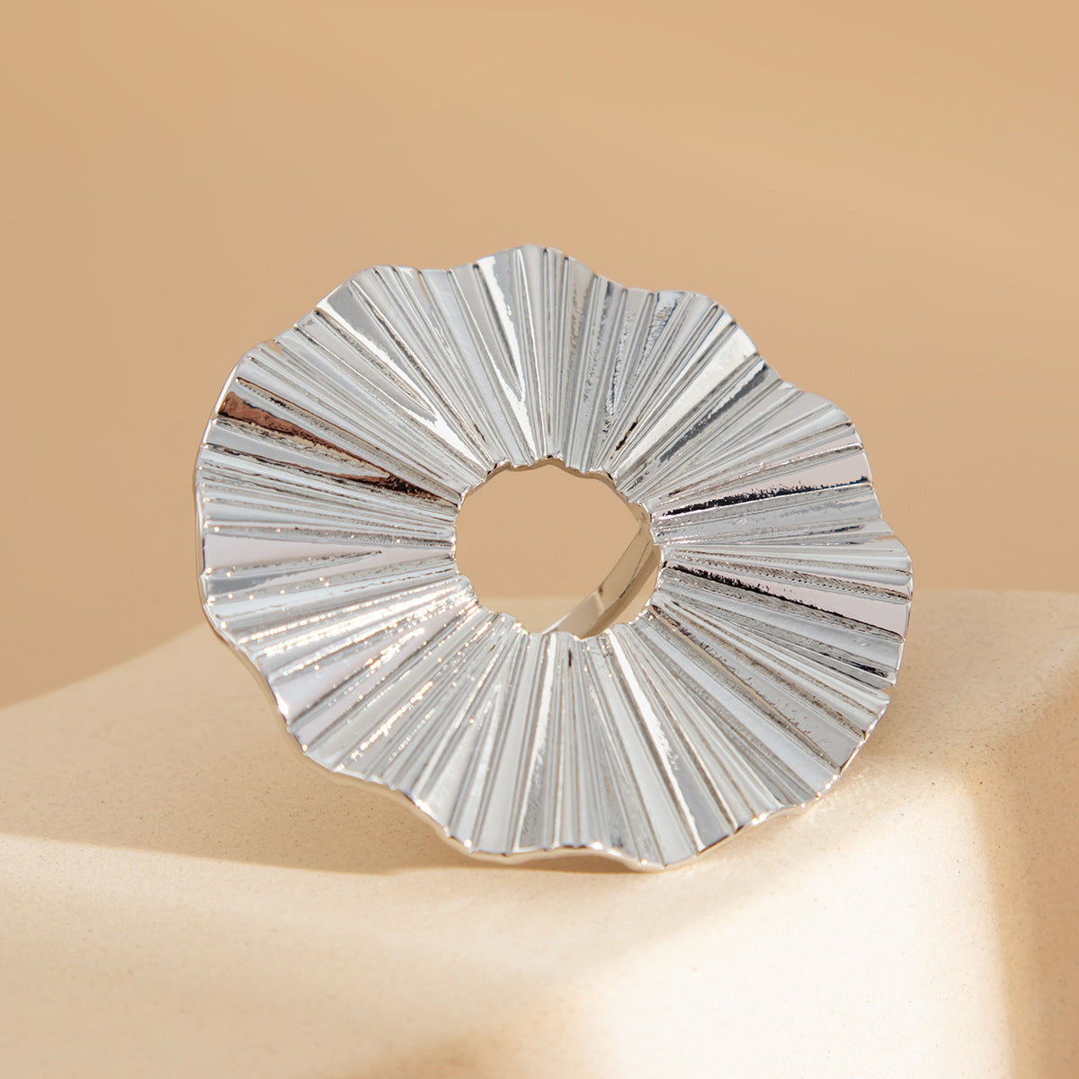 Vintage Feather Pearl Ring – Retro Geometric Alloy Statement Jewelry for Women