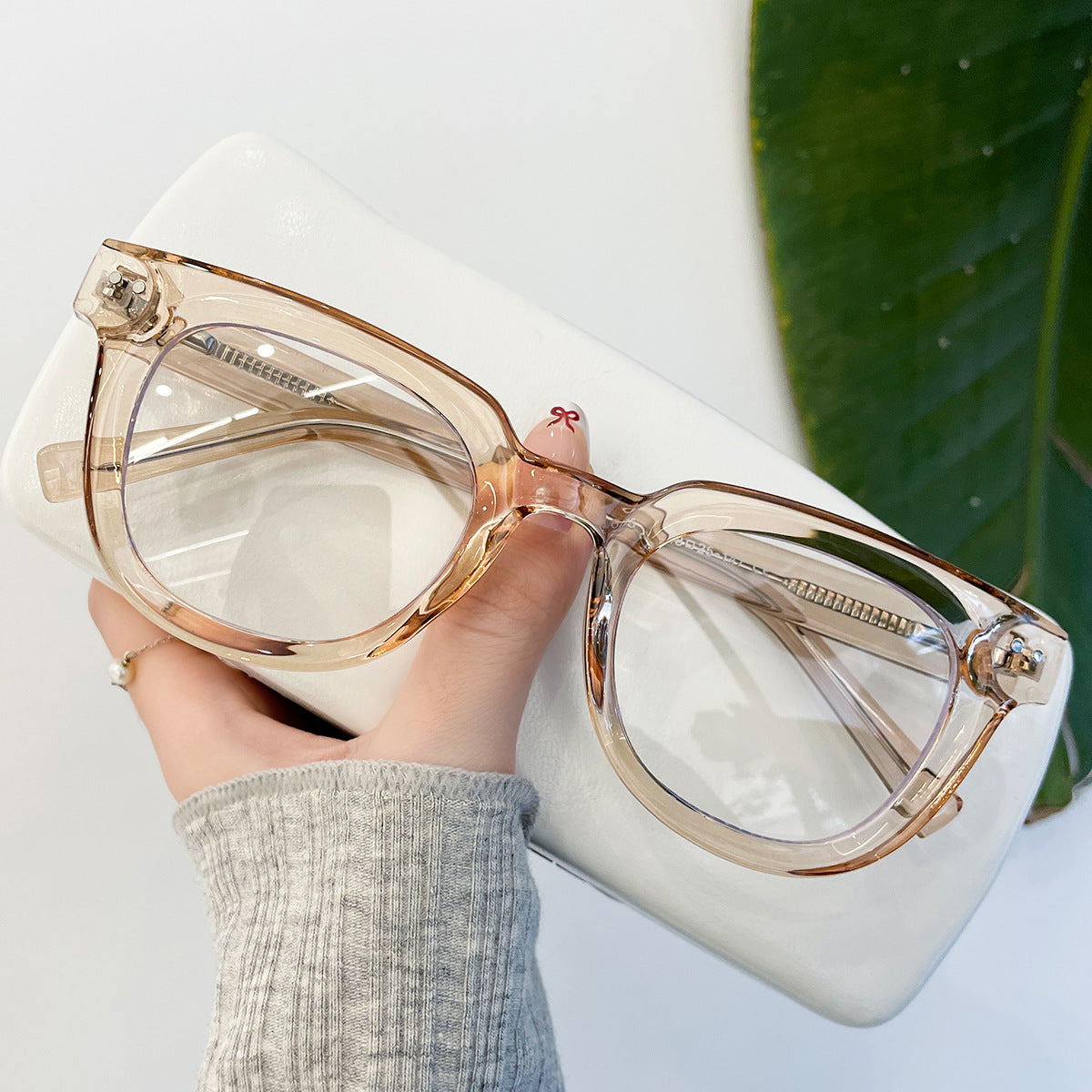 Retro Thick Frame Blue Light Glasses – Unisex TR90, Myopia-Ready