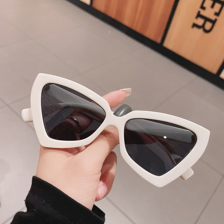 Women’s Cat Eye Sunglasses – Triangular Retro Full Frame Shades for Sun Protection