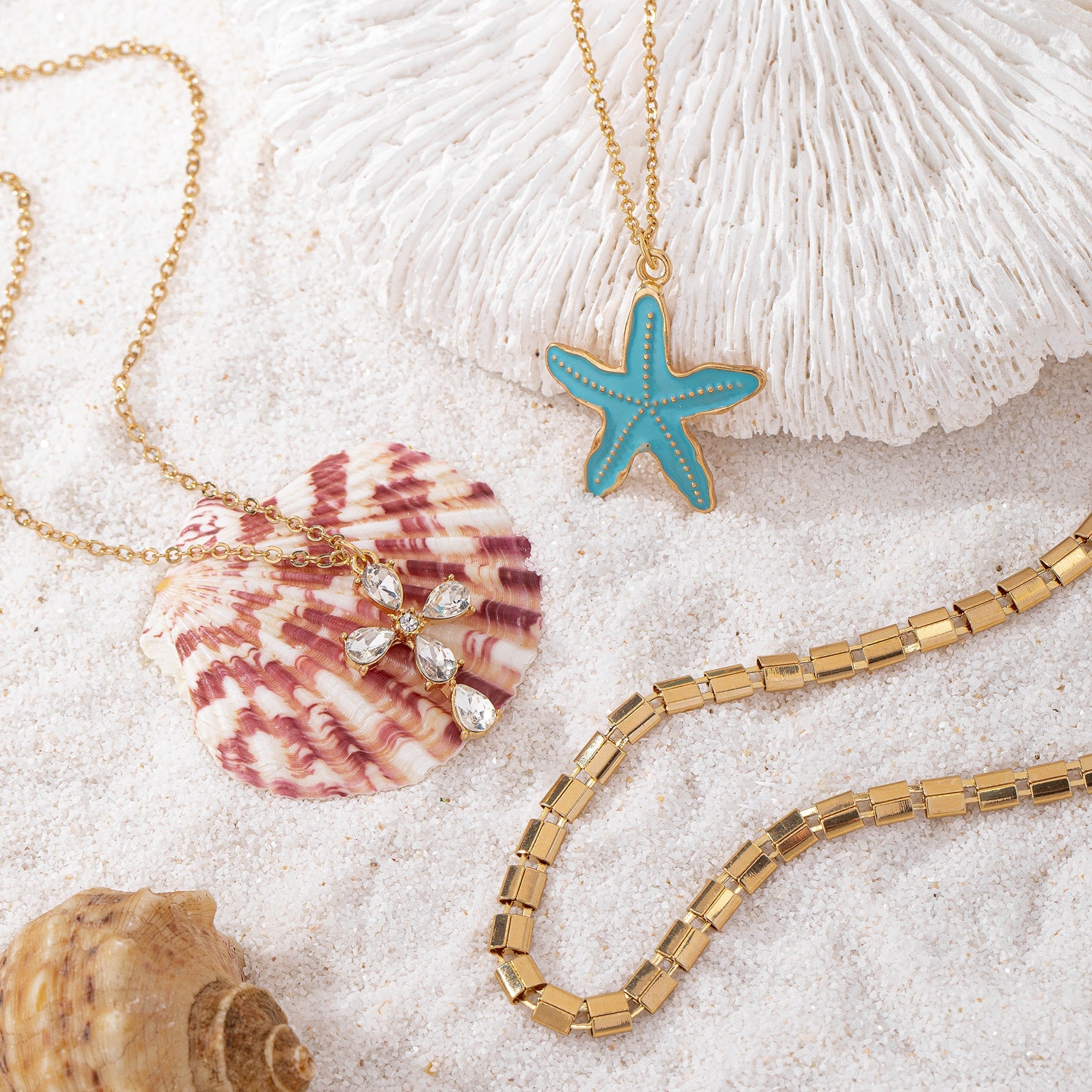 Starfish Pendant Necklace – Minimalist Beach Jewelry for Women