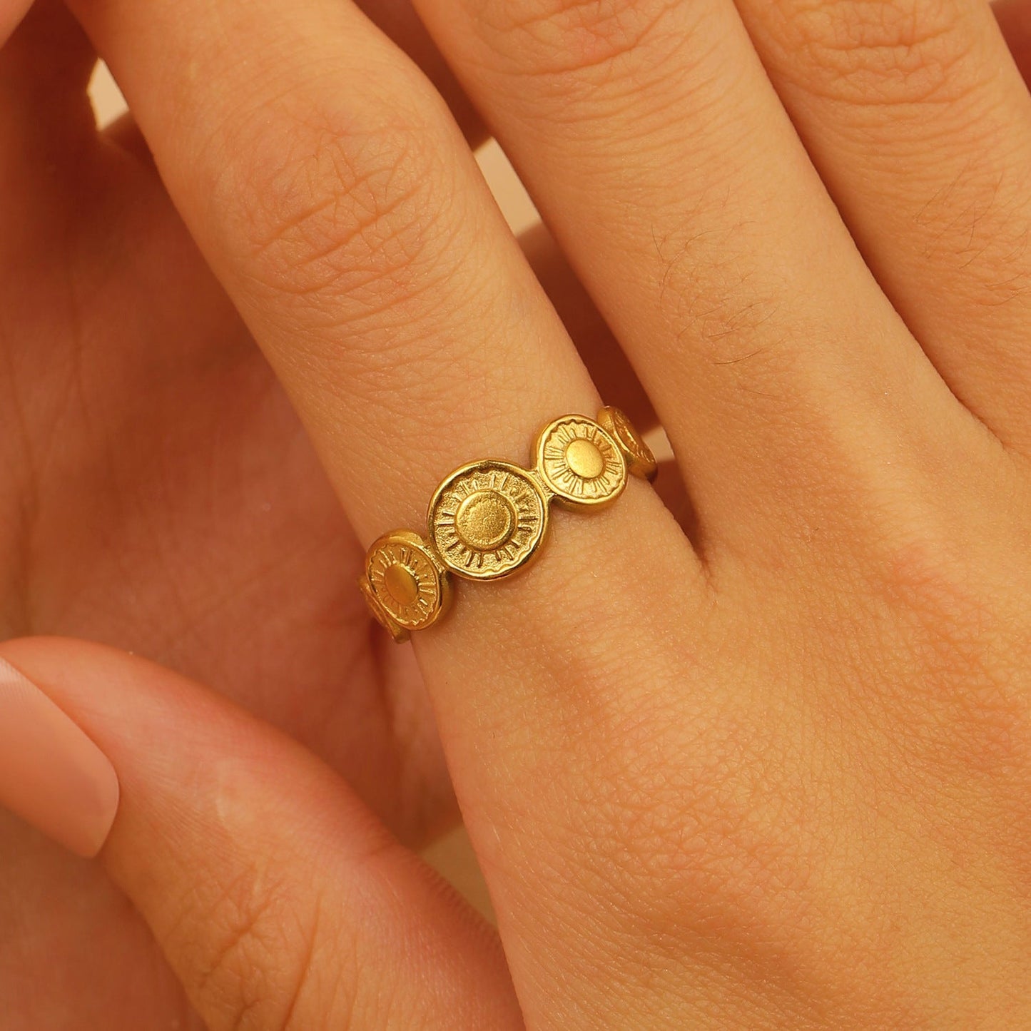 Set of 4 Bold Gold Stainless Steel Rings – Adjustable Water Drop Statement Jewelry