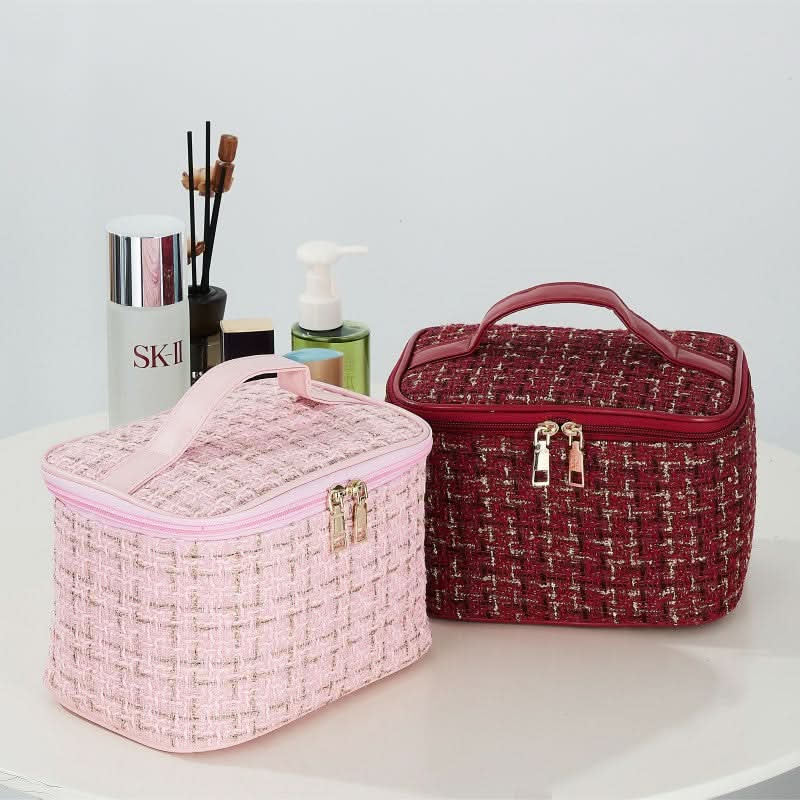 Large Capacity Plaid Makeup Bag – Stylish and Portable for Men & Women