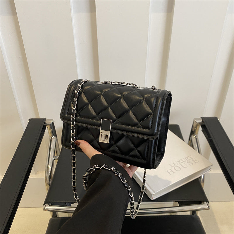 Trendy Chain Shoulder Bag – Women’s PU Small Square Crossbody for Daily Wear