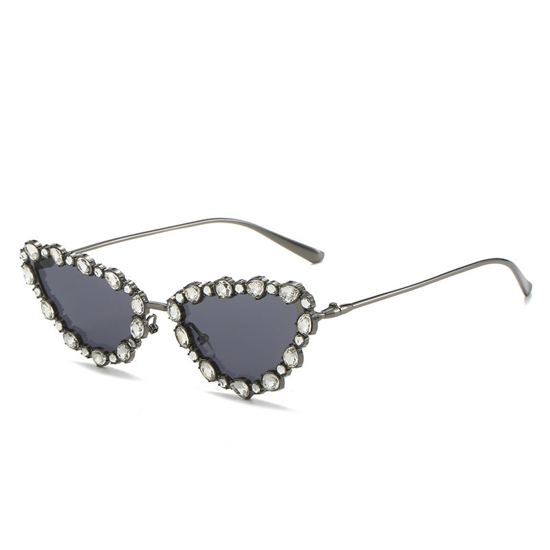 Cat-Eye Rhinestone Sunglasses – UV400 Metal Geometric Street Style Shades for Women