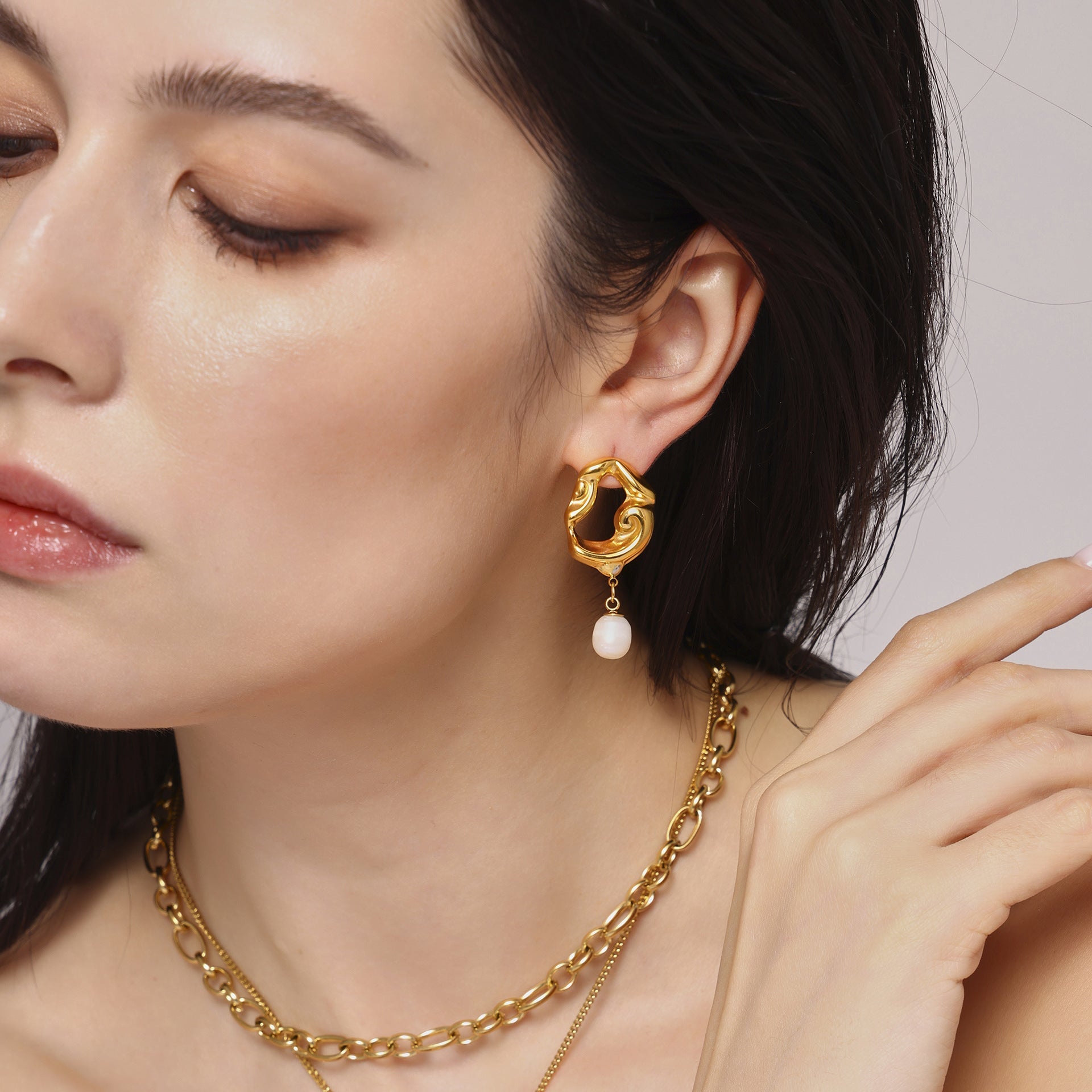 Baroque Chic Pearl Dangle Earrings – Irregular Hollow Design Jewelry