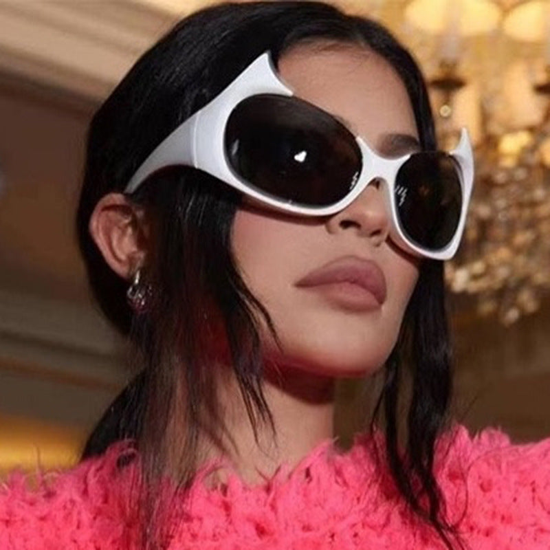 [Ammon] Oversized Devil Sunglasses