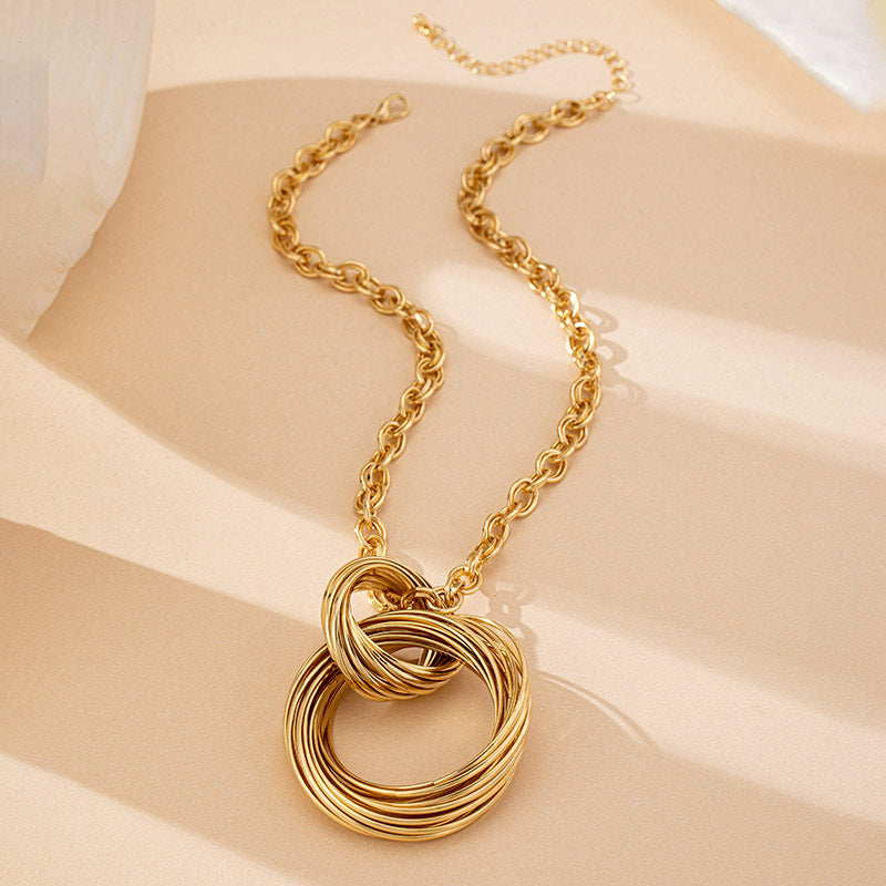 Gold Geometric Circle Pendant Necklace – Elegant Light Luxury Jewelry for Women