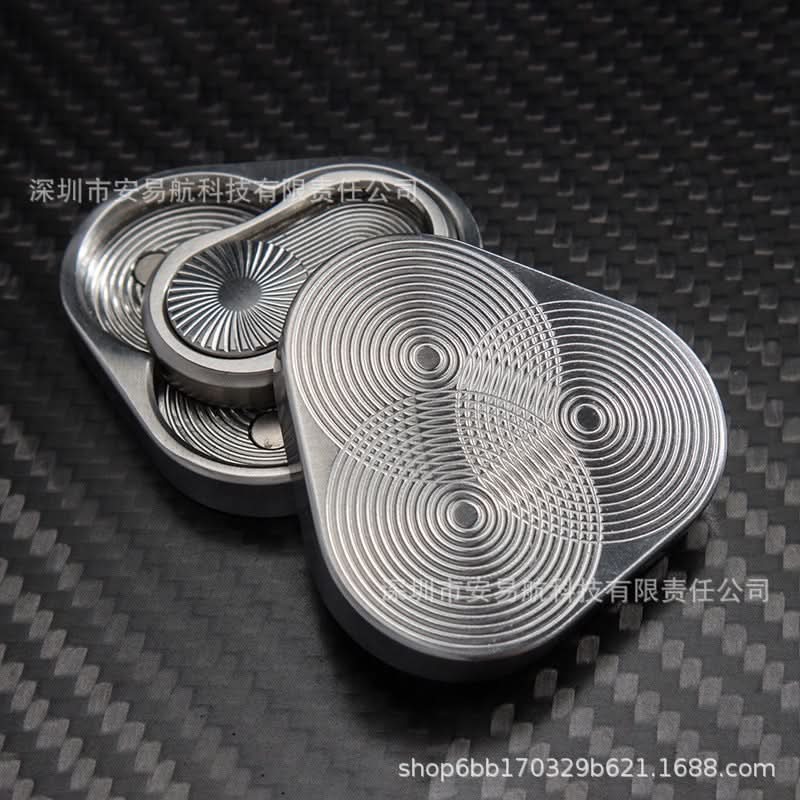 EDC Triangle Spinner Fidget Coin – Rotating Snap Push Card Stress Relief Tool