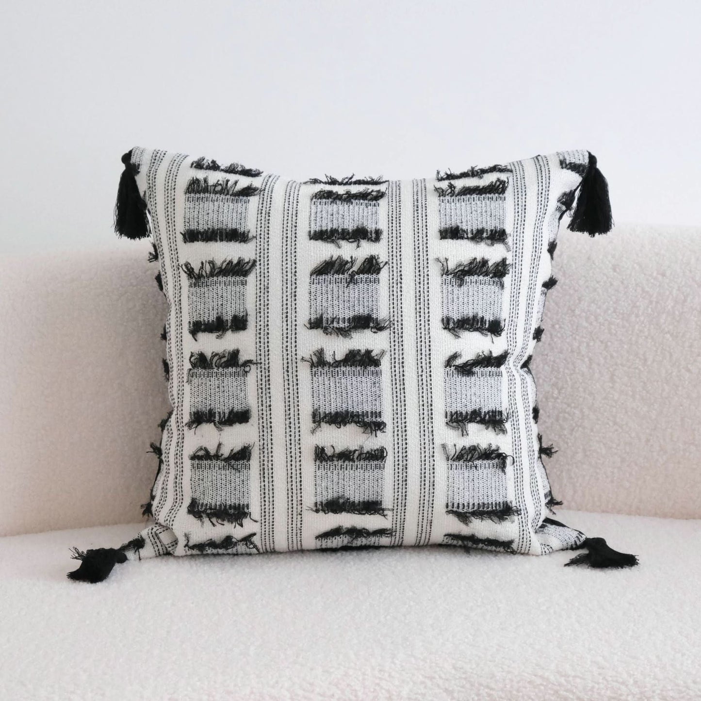 Black and White Light Luxury Tassel Pillow Cover