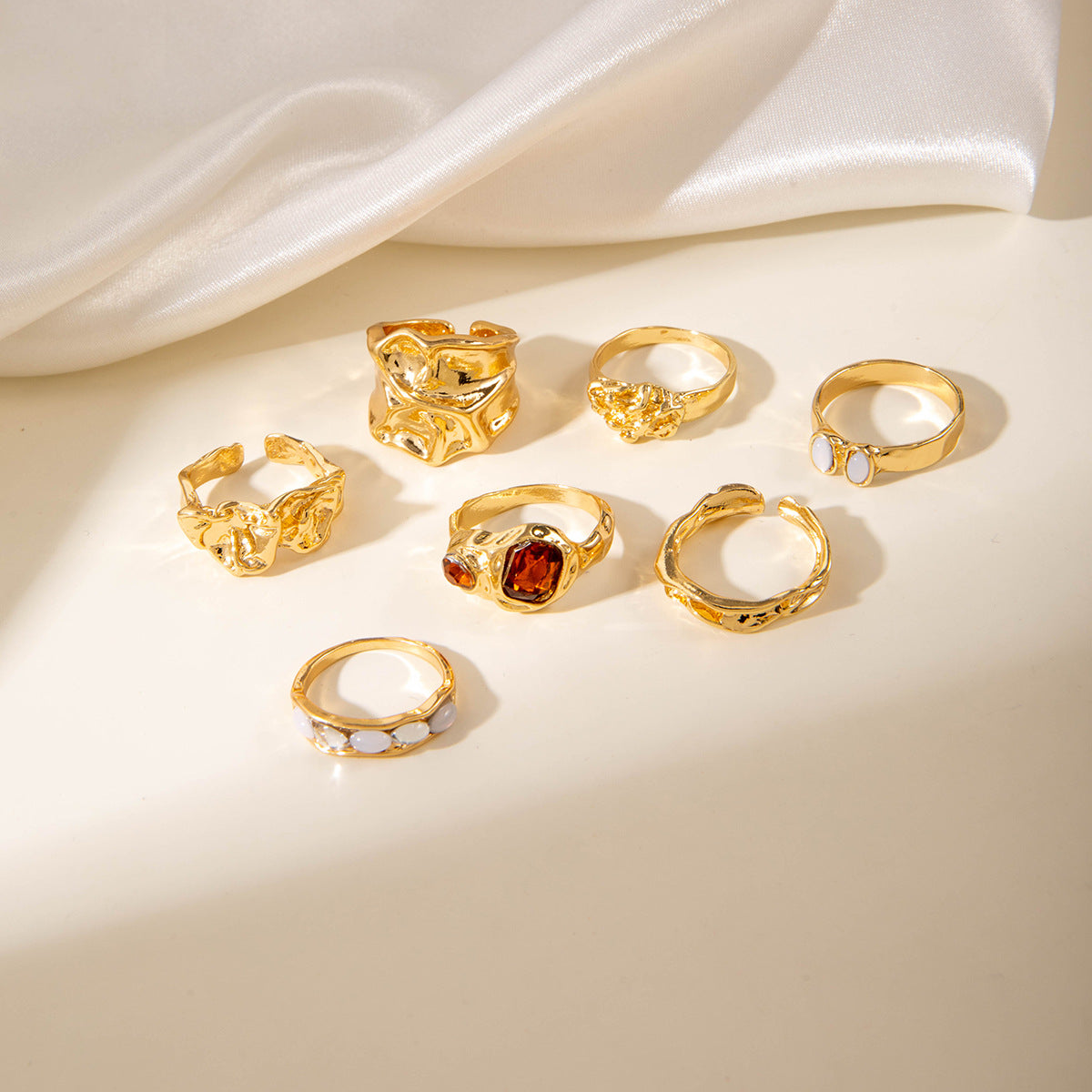 Geometric Retro Ring Set for Women – Gold Alloy Irregular Design Jewelry