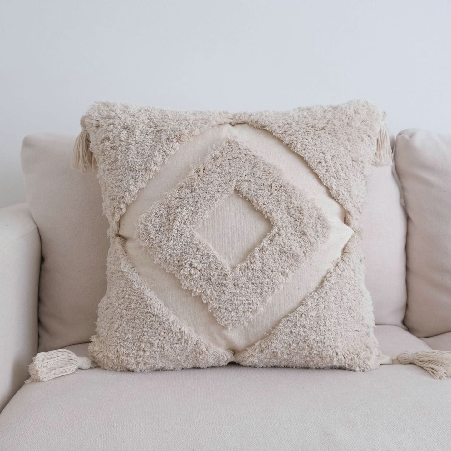 Tufted Cotton and Linen Pillow - Tassel Decorative Cushion Cover