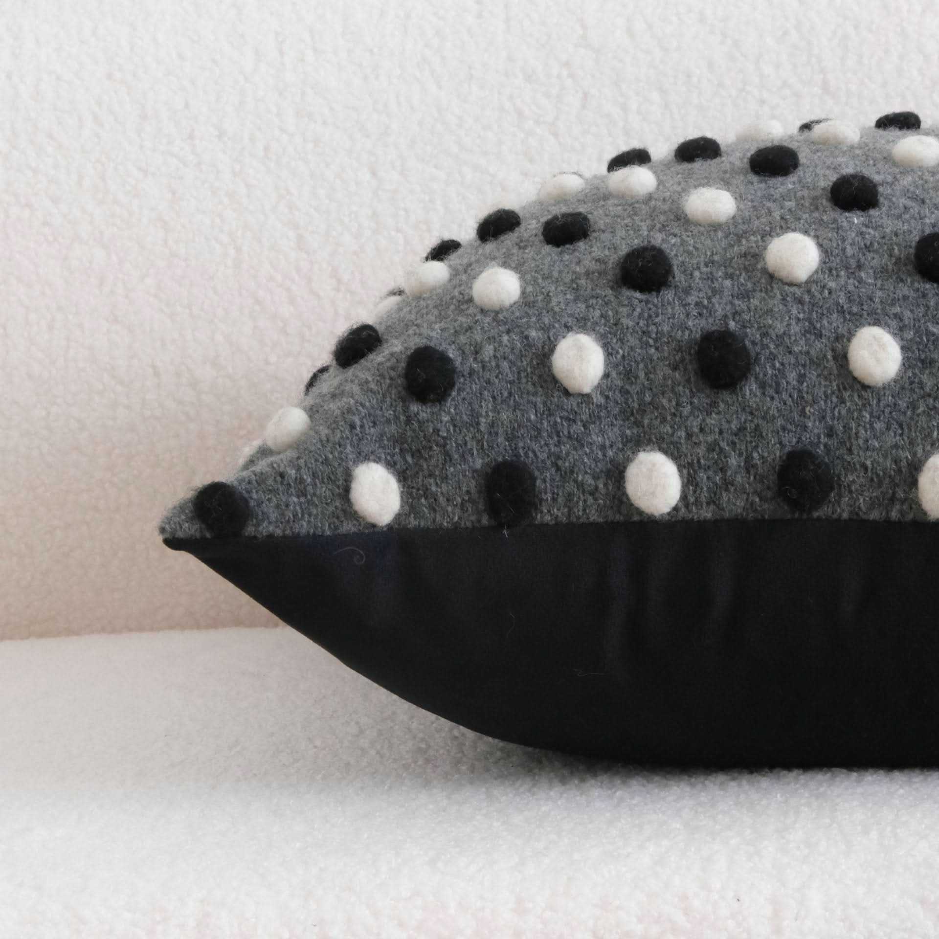 3D Black and White Polka Dot Wool Pillow - Decorative Sofa Cushion