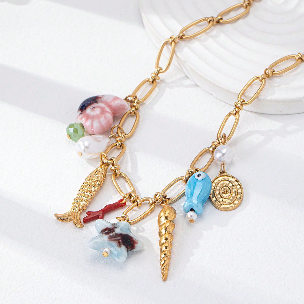 Gold Shell Pendant Necklace – Beach Style Marine Life Jewelry for Women