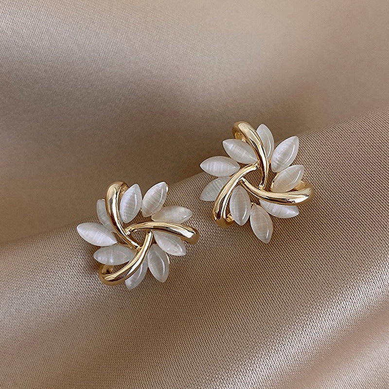 Elegant Petal Leaf Earrings for Women – Korean Style Fashion Jewelry